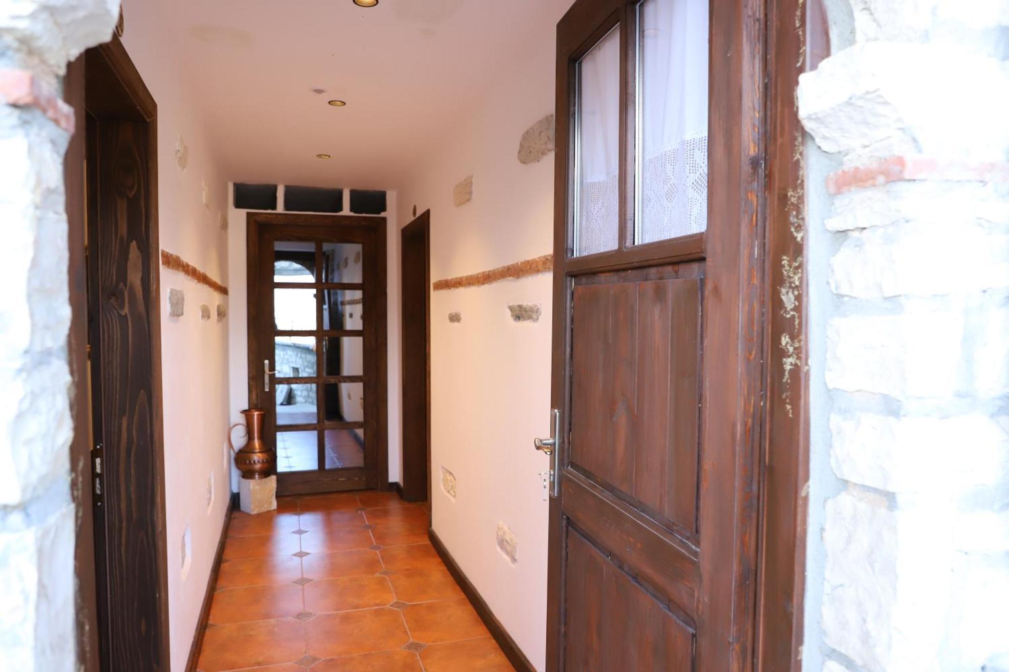 Vila Art Berat Castle Kültér fotó