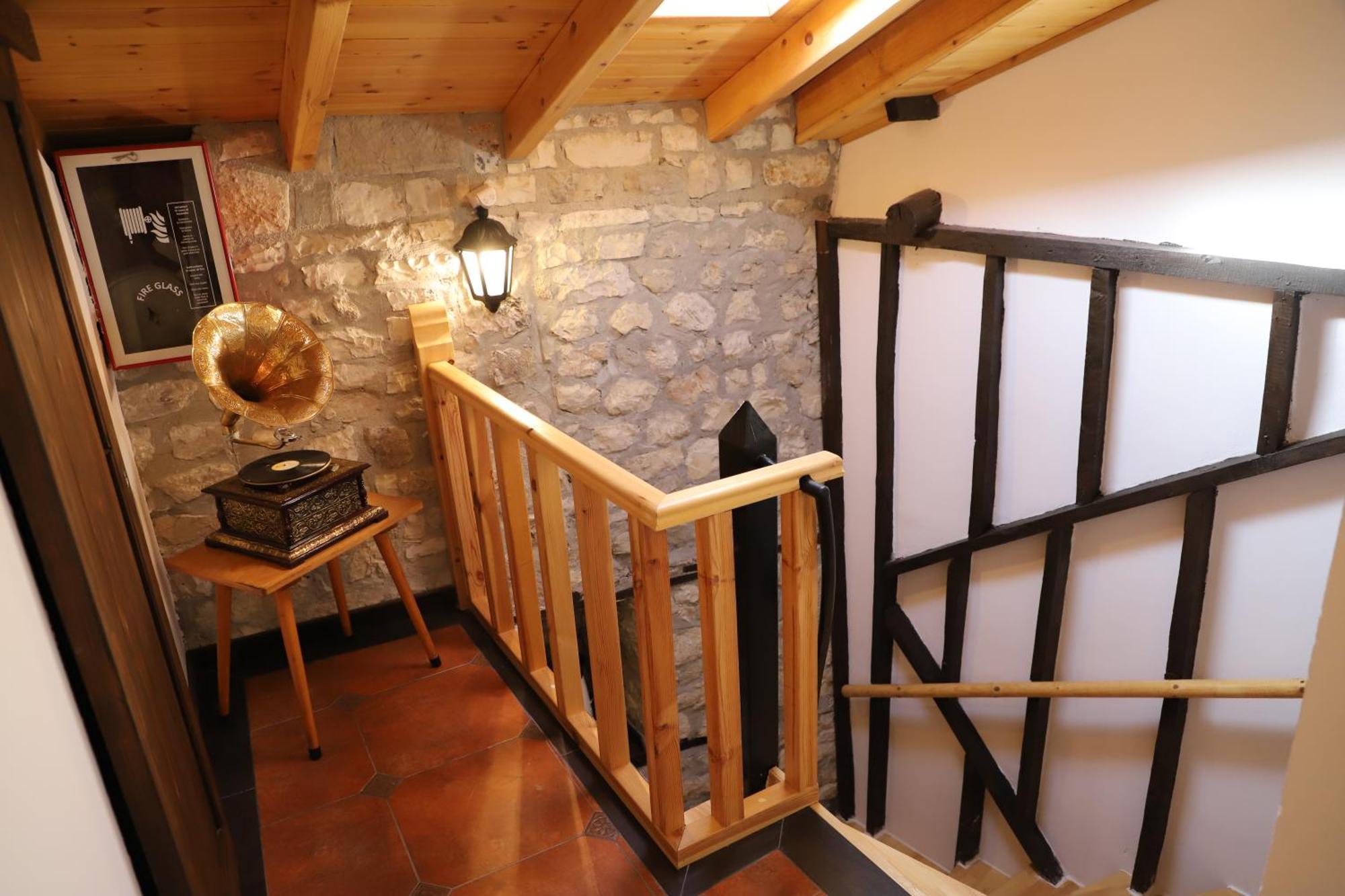 Vila Art Berat Castle Kültér fotó